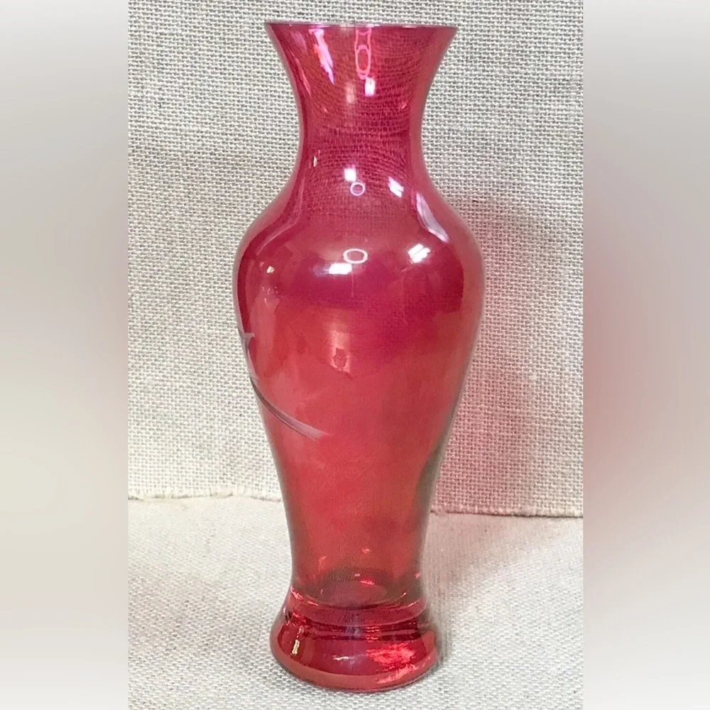 Vintage Fuchsia Frosted Bird Glass Vase Mid Century Modern Romance Cottage Core - Picture 3 of 6